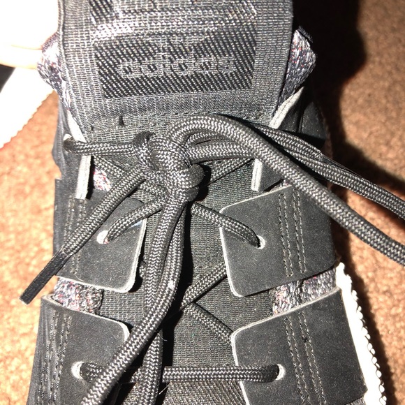 Adidas - Picture 3 of 6